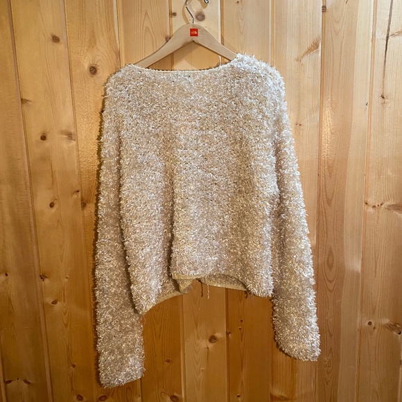 Laura Furry/Soft Sweater/Cardigan - Picture 2 of 3